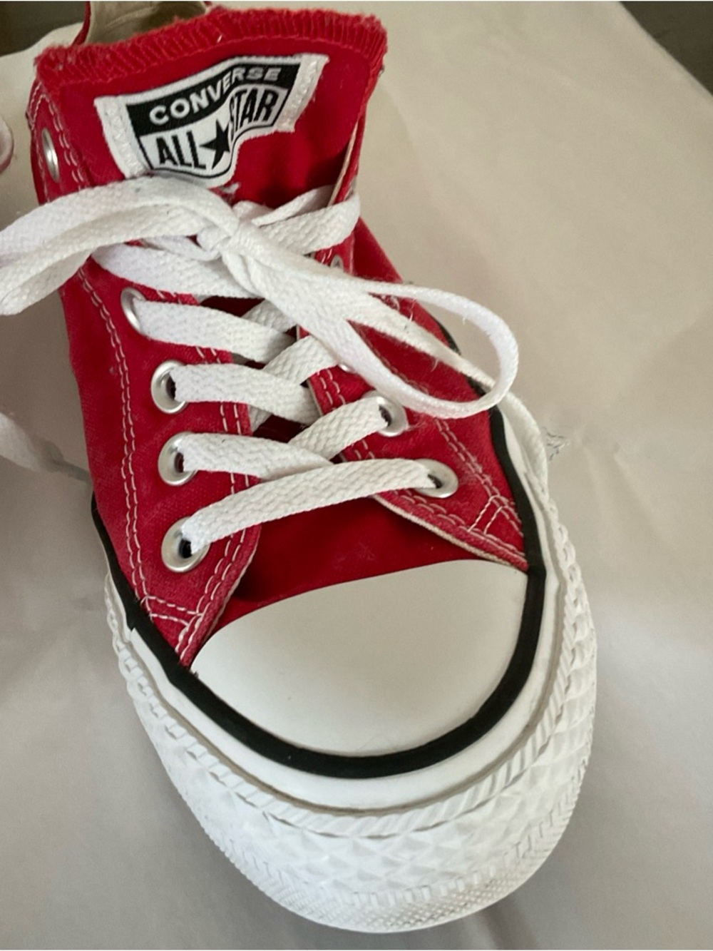 Converse All stars Red Pattern women size 8 - Picture 3 of 12